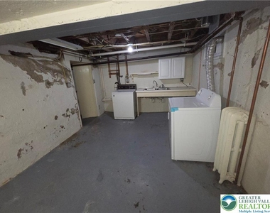 1005 Seneca Street - Photo Thumbnail 20