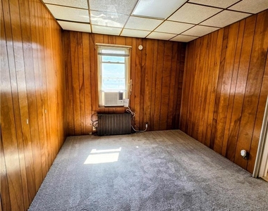 1005 Seneca Street - Photo Thumbnail 8