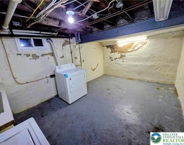 1005 Seneca Street - Photo Thumbnail 19