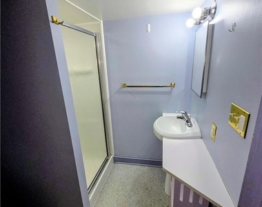 1005 Seneca Street - Photo Thumbnail 16