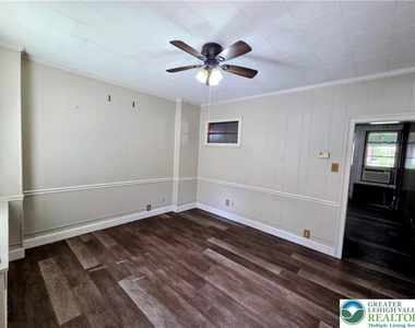 1005 Seneca Street - Photo Thumbnail 1