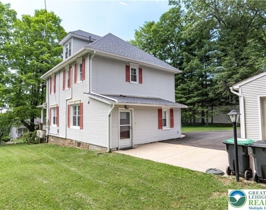 26 Center Ave - Photo Thumbnail 29