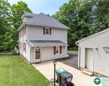 26 Center Ave - Photo Thumbnail 33