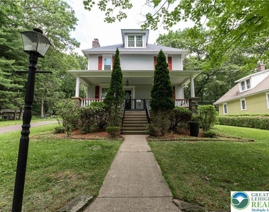 26 Center Ave - Photo Thumbnail 27