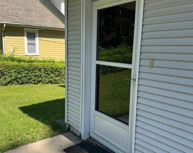 26 Center Ave - Photo Thumbnail 25