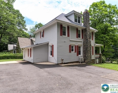 26 Center Ave - Photo Thumbnail 35