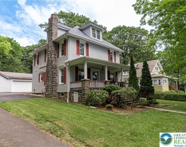 26 Center Ave - Photo Thumbnail 1