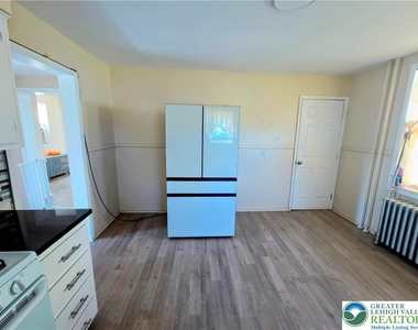 2111 N 1st Avenue - Photo Thumbnail 4