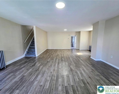 2111 N 1st Avenue - Photo Thumbnail 1