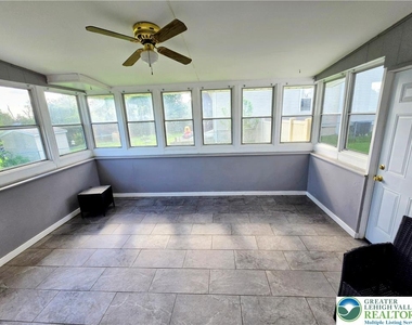 2111 N 1st Avenue - Photo Thumbnail 5