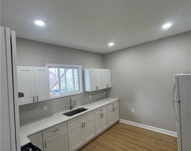 1343 Washington Street - Photo Thumbnail 2