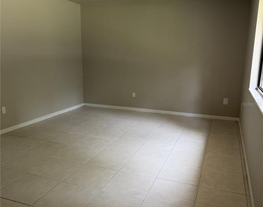 4338 Nw 29th Terrace - Photo Thumbnail 3