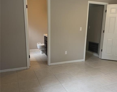 4338 Nw 29th Terrace - Photo Thumbnail 12