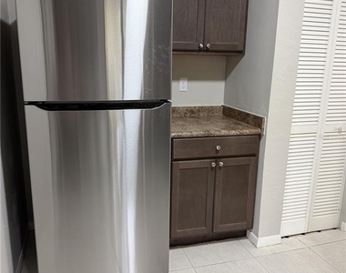 4338 Nw 29th Terrace - Photo Thumbnail 9