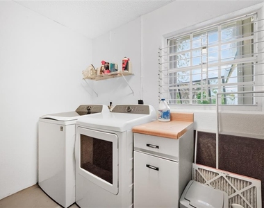 18407 Avon Avenue - Photo Thumbnail 31