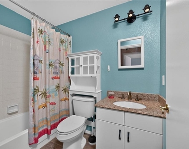 18407 Avon Avenue - Photo Thumbnail 25
