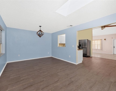 18407 Avon Avenue - Photo Thumbnail 17