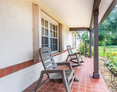 18407 Avon Avenue - Photo Thumbnail 3