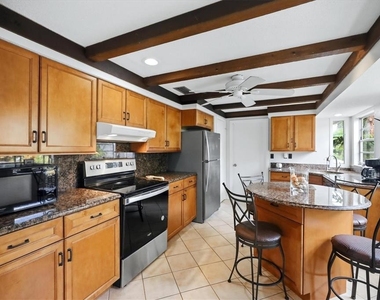 5847 Regent Road - Photo Thumbnail 12