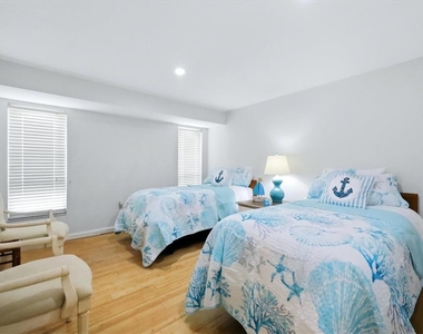5847 Regent Road - Photo Thumbnail 20