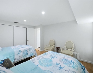 5847 Regent Road - Photo Thumbnail 21