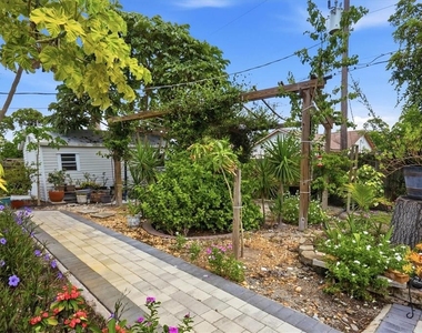 5847 Regent Road - Photo Thumbnail 34