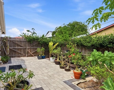 5847 Regent Road - Photo Thumbnail 27