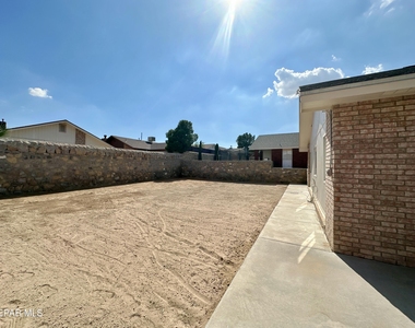 12480 Martin Bauman Drive - Photo Thumbnail 20