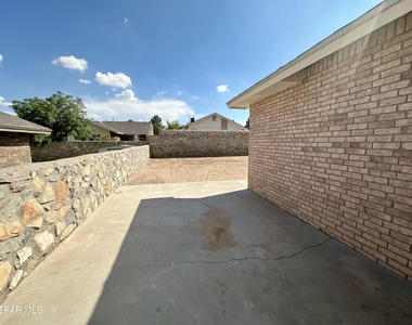 12480 Martin Bauman Drive - Photo Thumbnail 19