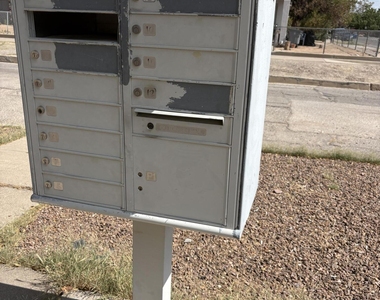 1001 E Nevada Avenue - Photo Thumbnail 29
