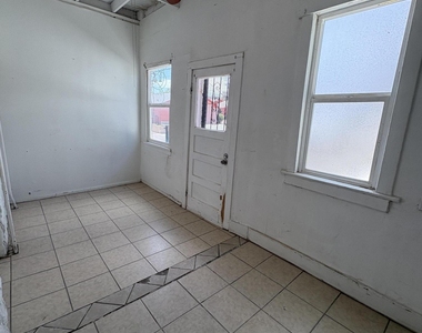 1001 E Nevada Avenue - Photo Thumbnail 26