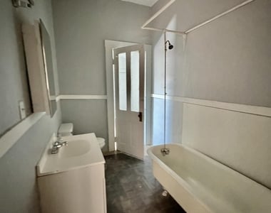 1001 E Nevada Avenue - Photo Thumbnail 9