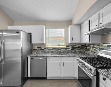 450 Sunrise Hills Drive - Photo Thumbnail 9