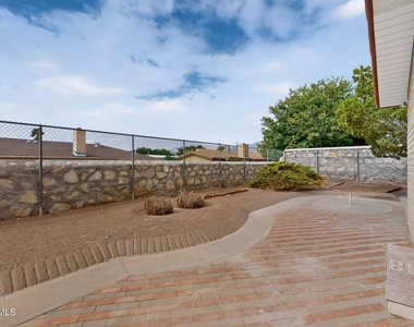 4536 R L Shoemaker Drive - Photo Thumbnail 38