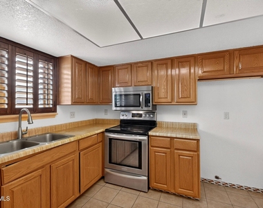 4536 R L Shoemaker Drive - Photo Thumbnail 13