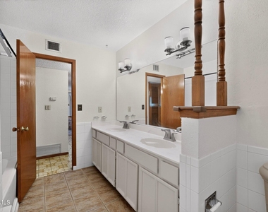 4536 R L Shoemaker Drive - Photo Thumbnail 28