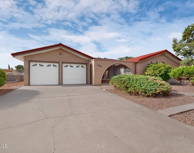 4536 R L Shoemaker Drive - Photo Thumbnail 3