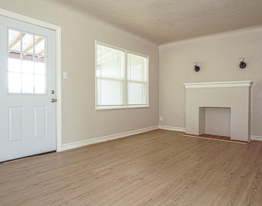 125 Anita Circle - Photo Thumbnail 2