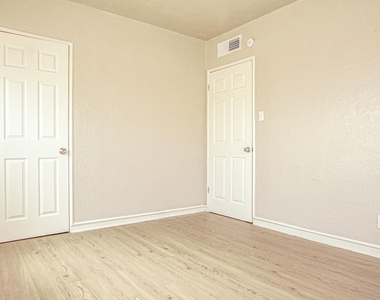 125 Anita Circle - Photo Thumbnail 13