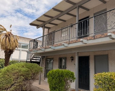 6700 Escondido Drive - Photo Thumbnail 3