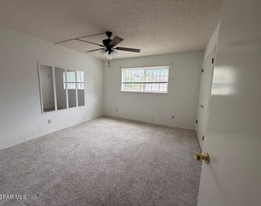 6700 Escondido Drive - Photo Thumbnail 21
