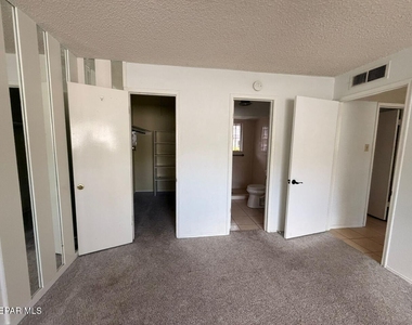 6700 Escondido Drive - Photo Thumbnail 15