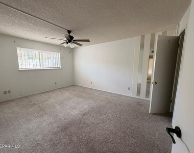 6700 Escondido Drive - Photo Thumbnail 17