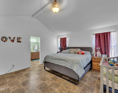 11945 Mesquite Lake Lane - Photo Thumbnail 13