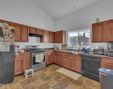 11945 Mesquite Lake Lane - Photo Thumbnail 5