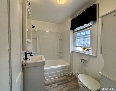 40 Portland Avenue - Photo Thumbnail 4