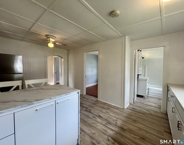 40 Portland Avenue - Photo Thumbnail 7