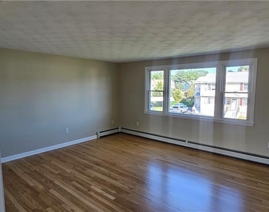 230 Oakland Avenue - Photo Thumbnail 5