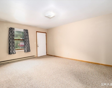 28 Middle Street - Photo Thumbnail 11