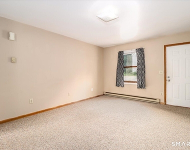 28 Middle Street - Photo Thumbnail 9